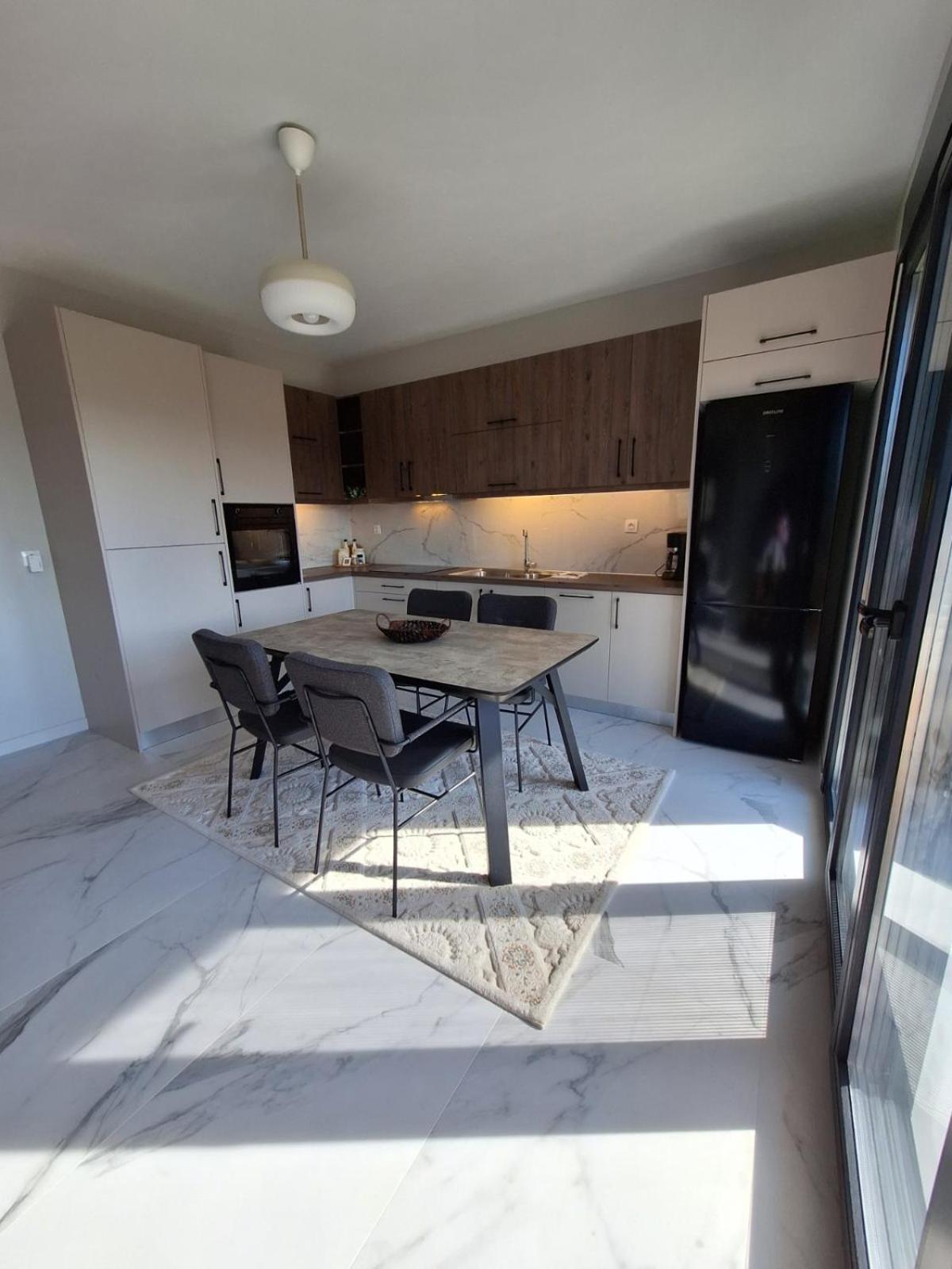 P&M Apartment Янина Екстериор снимка
